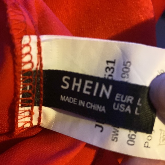 Red Off-Shoulder Blouse - Picture 6 of 7